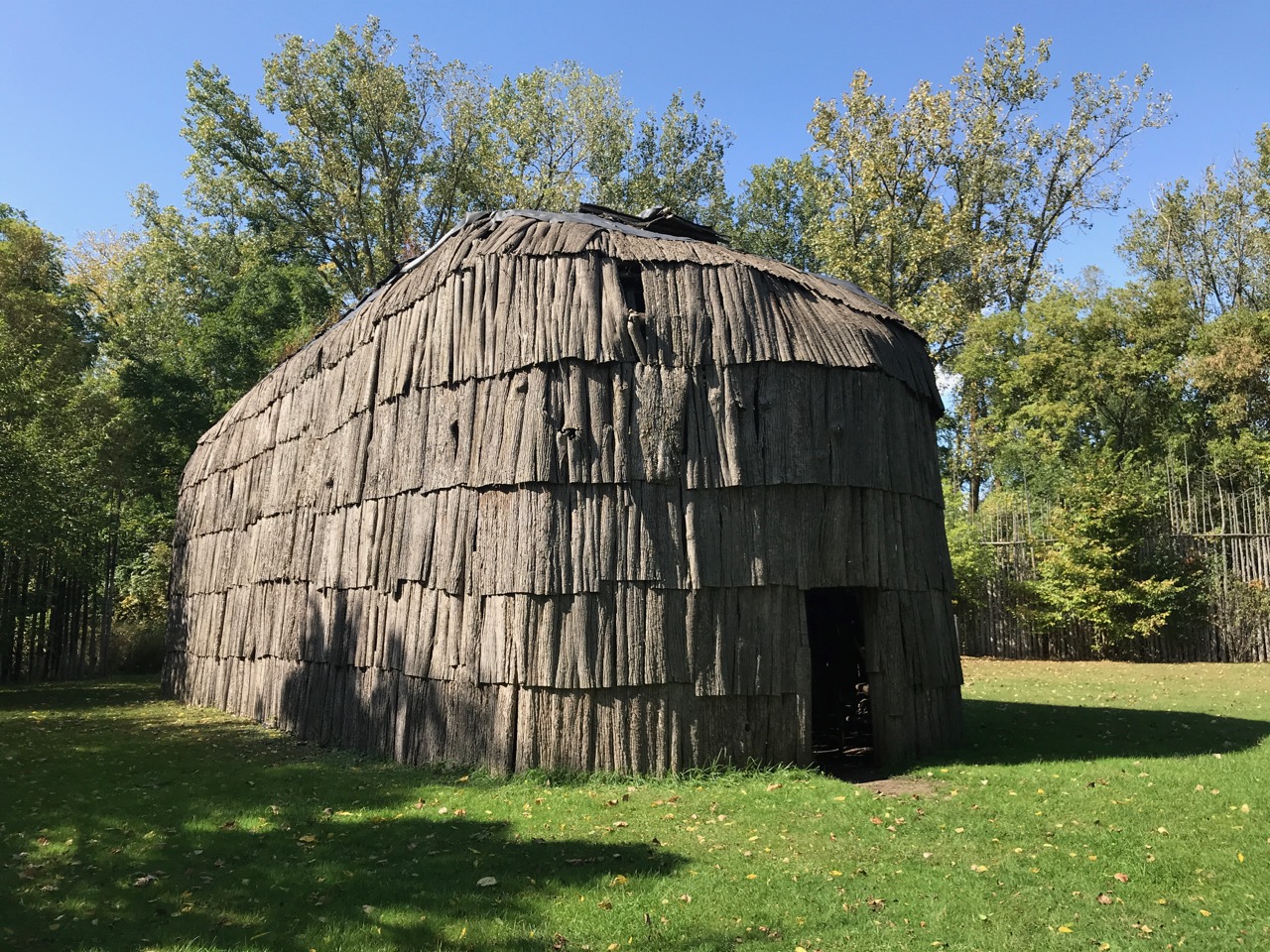 Reproduction longhouse at Kanata Village